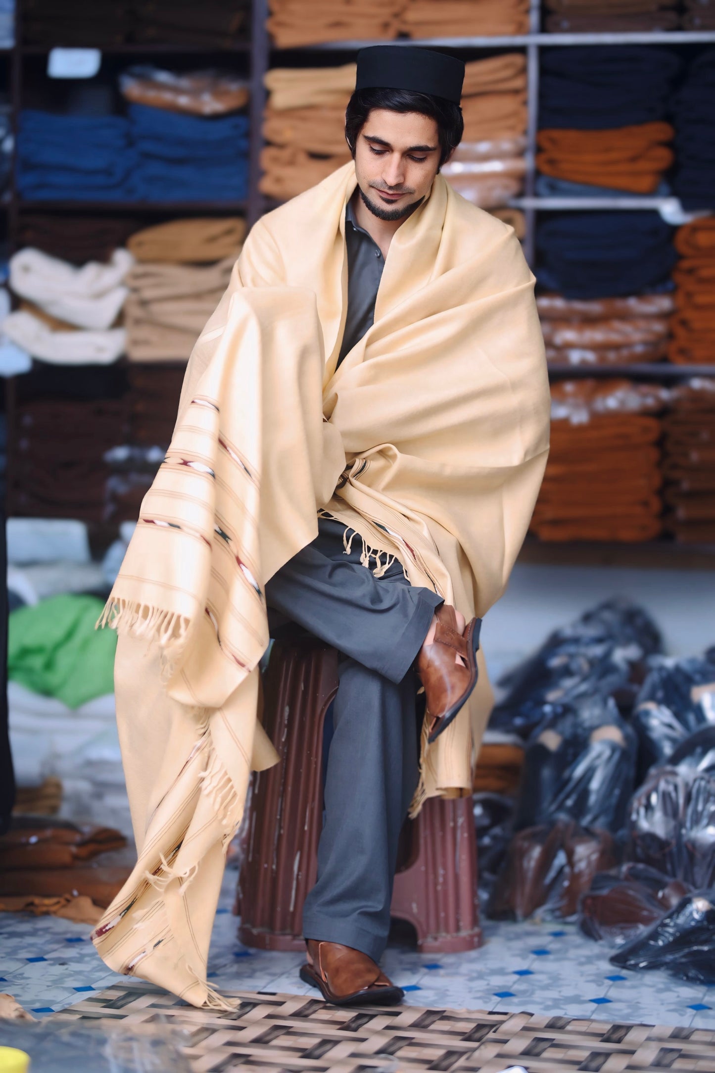 3 border Pure Woollen Shawl (Dfs 76)