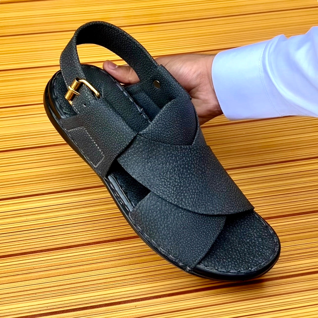 Light-Weight Handmade Chappal (HS-128)